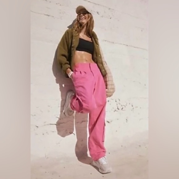 Free People Movement| ‘Mesmerize Me’ Relaxed Lightweight Low Rise Cargo Jogger - Picture 5 of 11